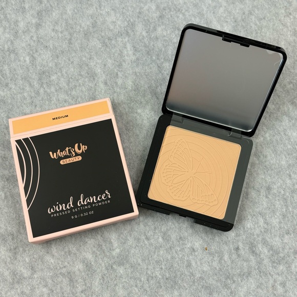 Makeup Bundle - Picture 4 of 9